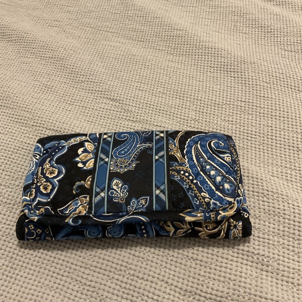 Vera Bradley Trifold Floral and Paisley